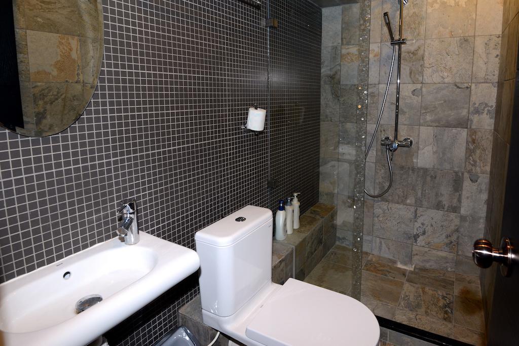 Home Plus Inn Hong Kong Exterior foto